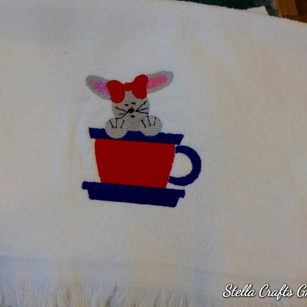 1888 Mills Fingertip Towels Cotton w/Multicolor Embroidery Design (2)
